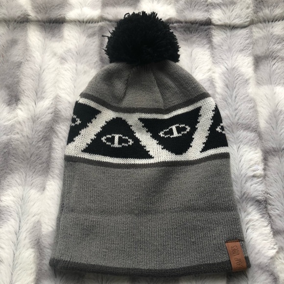 Poler Zilla Pom Beanie Cyclops Eye Jacquard Knit - Picture 3 of 7